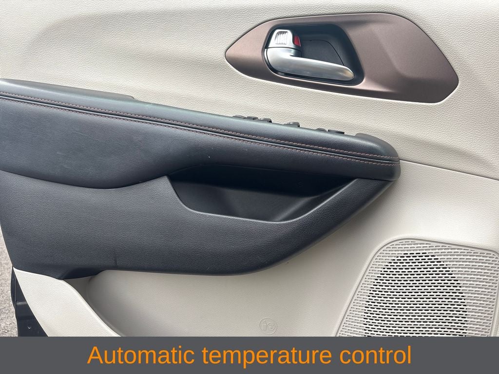 2019 Chrysler Pacifica Touring L