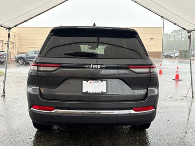 2025 Jeep Grand Cherokee Laredo 4x2