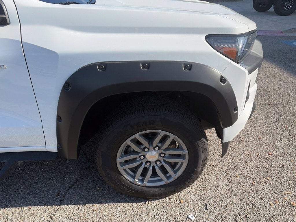 2024 Chevrolet Colorado 4WD LT