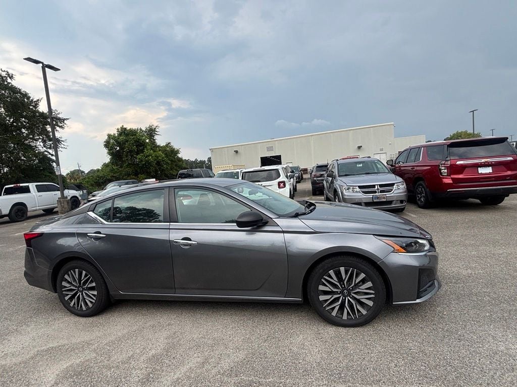 2024 Nissan Altima SV FWD