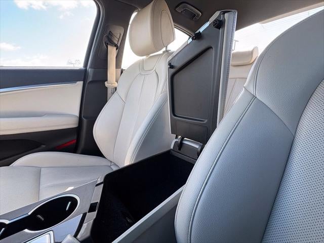 2024 Genesis G70 2.5T RWD