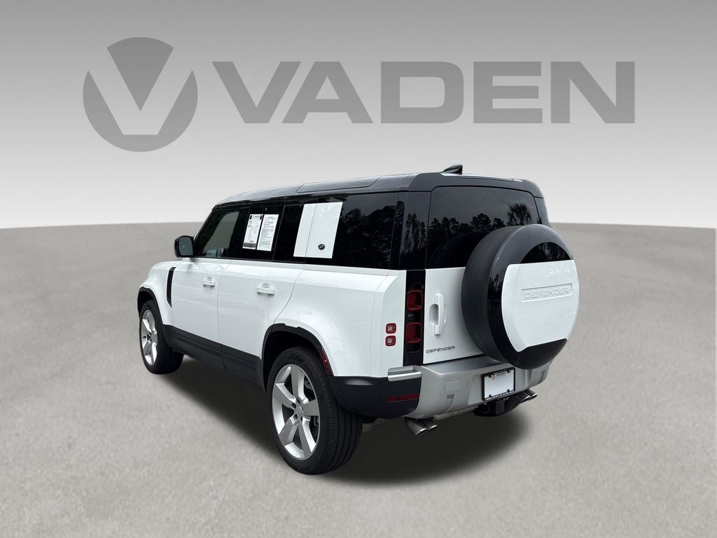 2024 Land Rover Defender 110 SE
