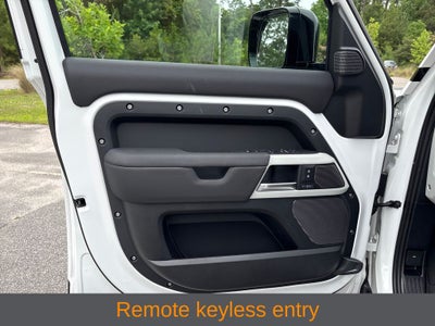 2024 Land Rover Defender 110 SE