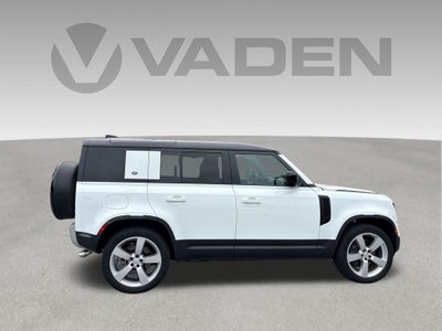 2024 Land Rover Defender 110 SE