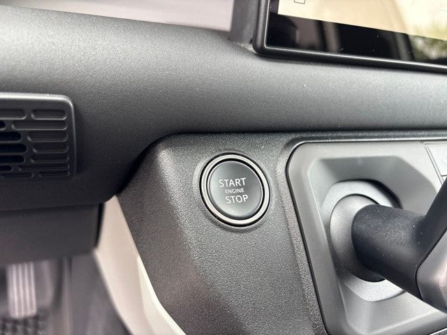 2024 Land Rover Defender 110 SE