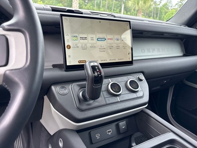 2024 Land Rover Defender 110 SE