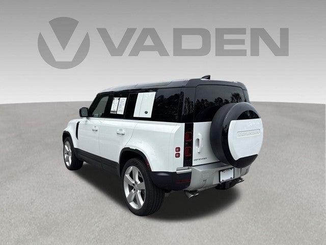 2024 Land Rover Defender 110 SE