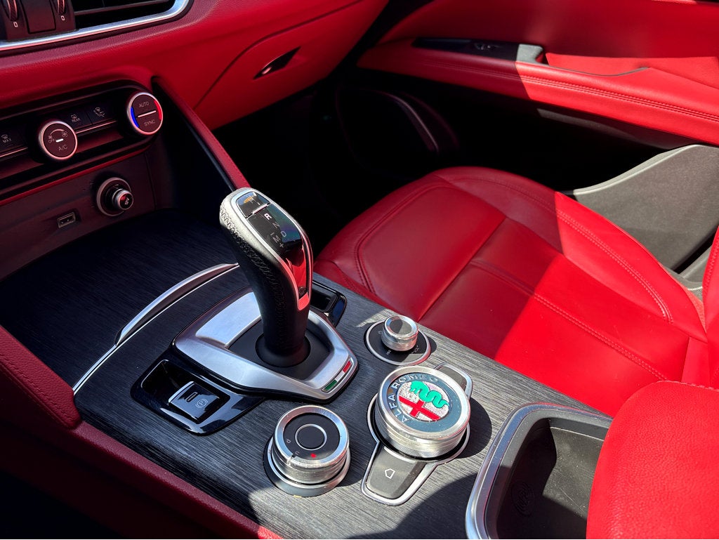 2020 Alfa Romeo Stelvio Base