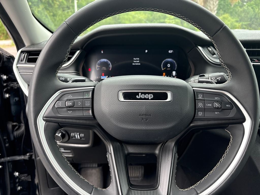 2023 Jeep Grand Cherokee Laredo