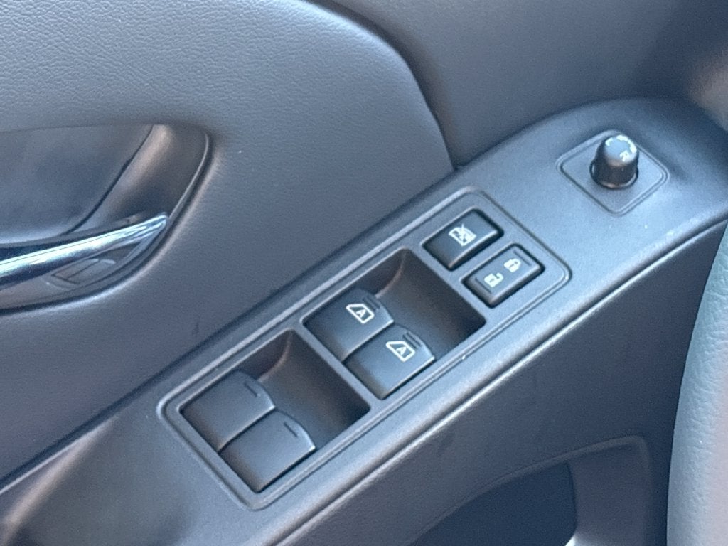2027 Nissan Frontier Crew Cab SV