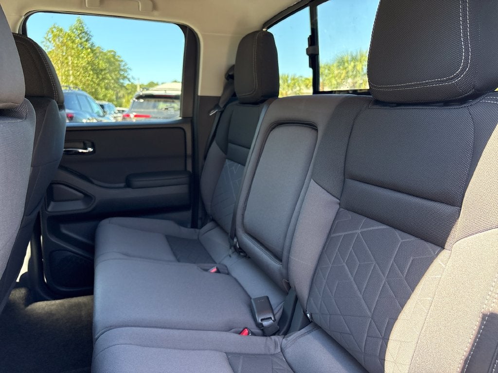 2027 Nissan Frontier Crew Cab SV