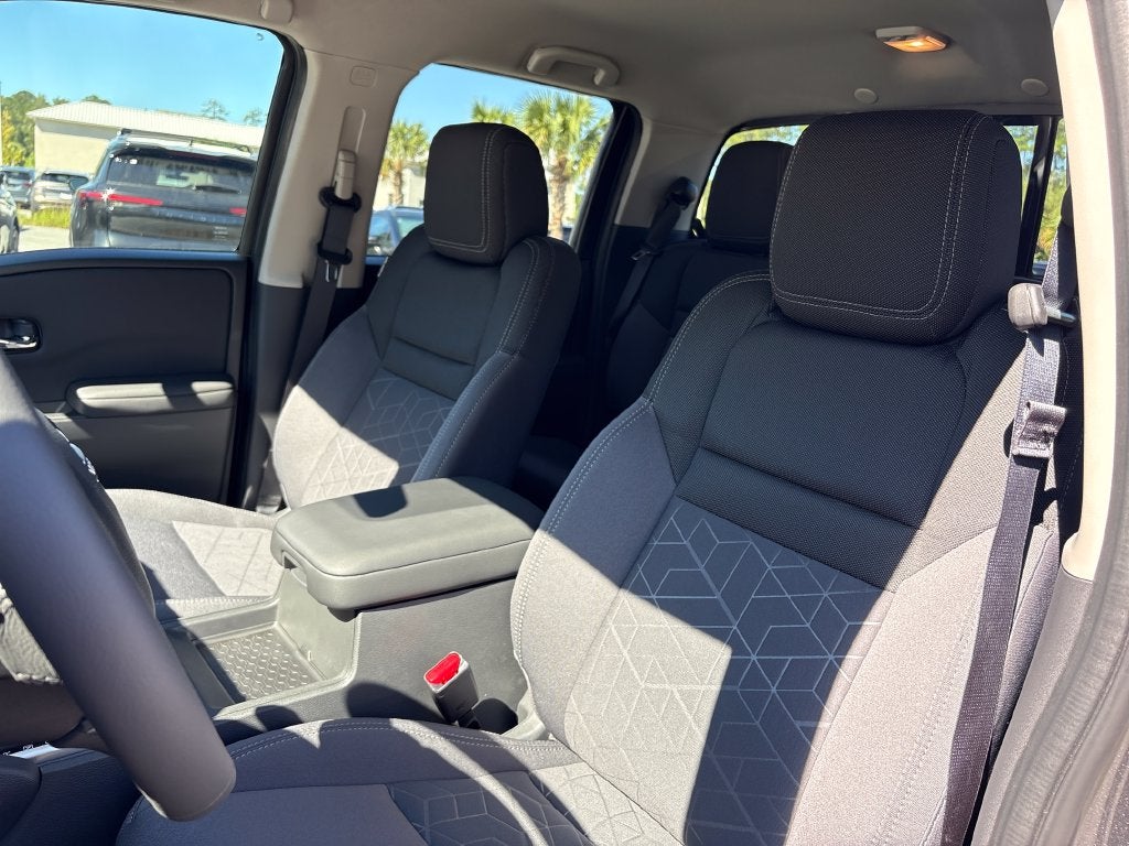 2027 Nissan Frontier Crew Cab SV