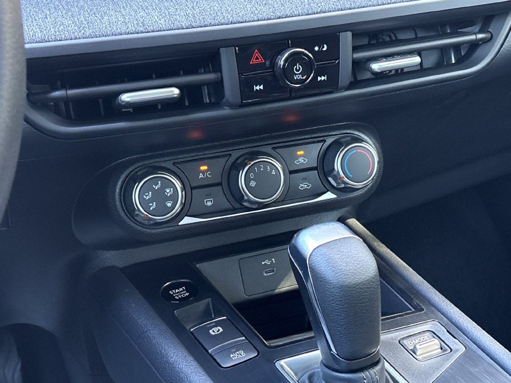 2027 Nissan Kicks S