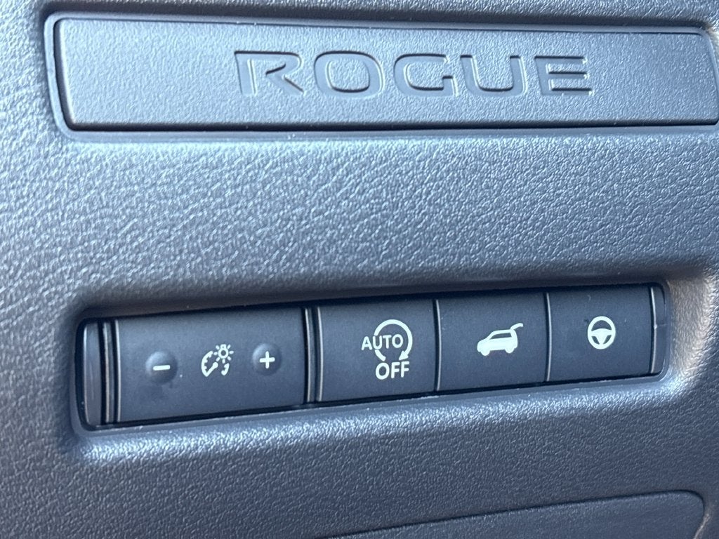 2026 Nissan Rogue Dark Armor™