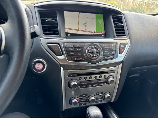 2020 Nissan Pathfinder SL