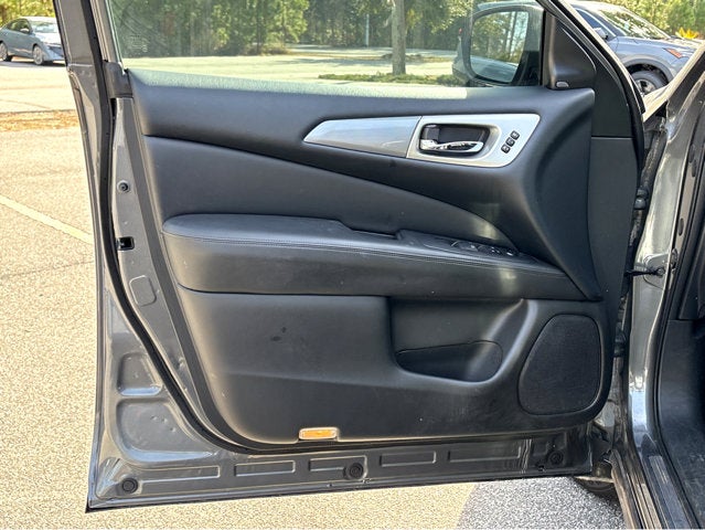 2020 Nissan Pathfinder SL