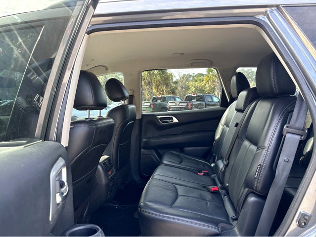 2020 Nissan Pathfinder SL