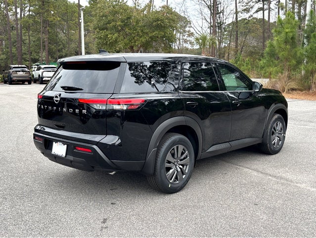 2026 Nissan Pathfinder S