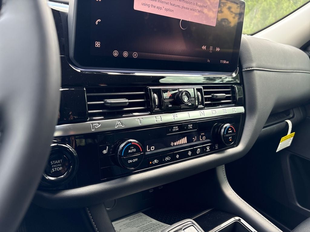 2026 Nissan Pathfinder SV
