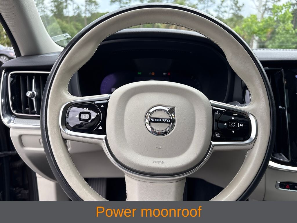 2024 Volvo S60 B5 Plus Dark Theme