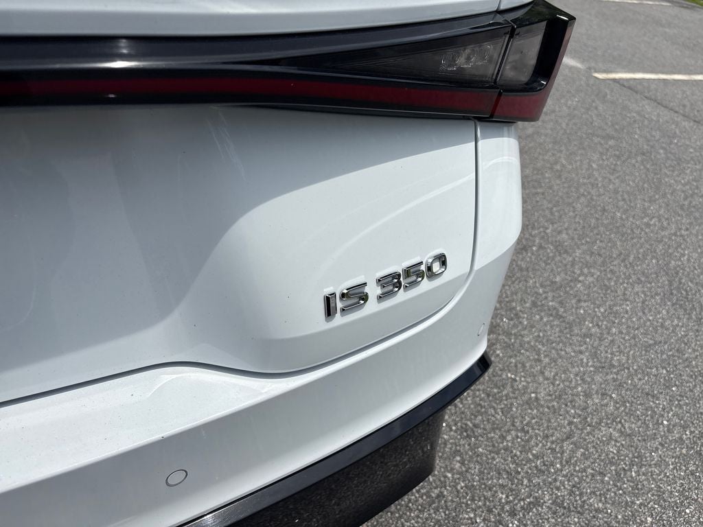 2022 Lexus IS 350 F SPORT - Photo 28