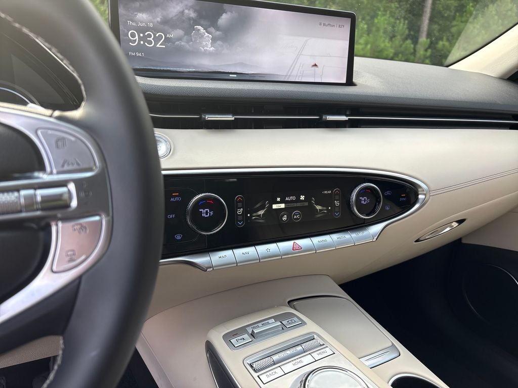 2023 GENESIS GV70 Standard - Photo 17
