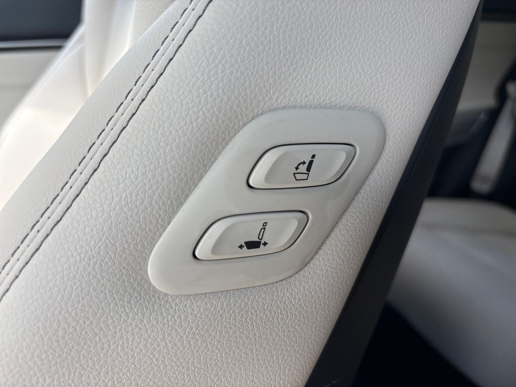 2023 GENESIS GV70 Standard - Photo 40