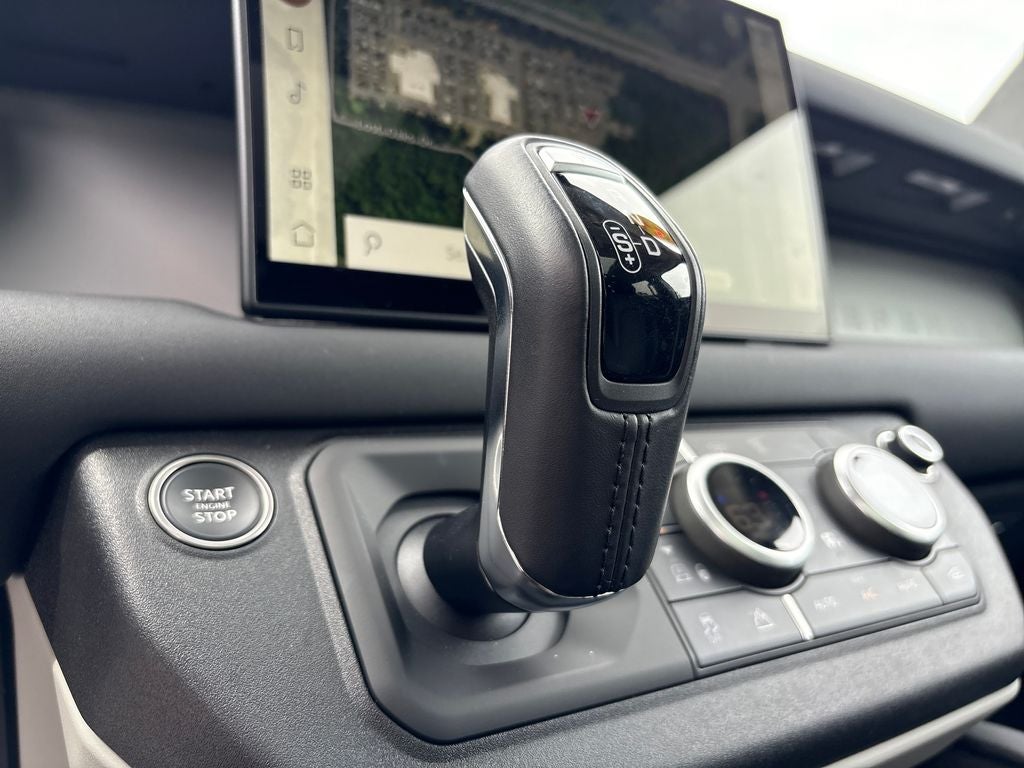 2024 Land Rover Defender SE - Photo 22