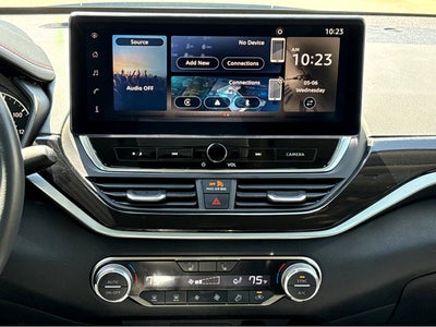 2025 Nissan Altima SR