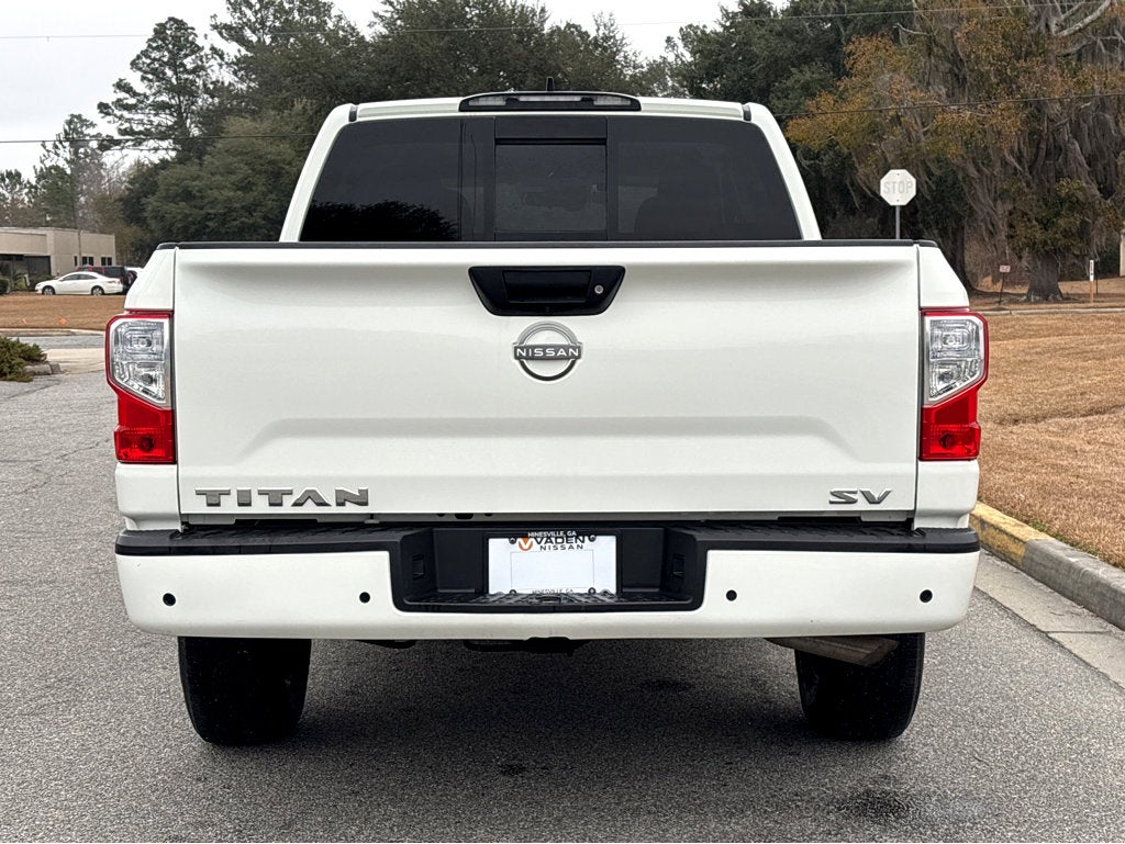 2023 Nissan Titan SV