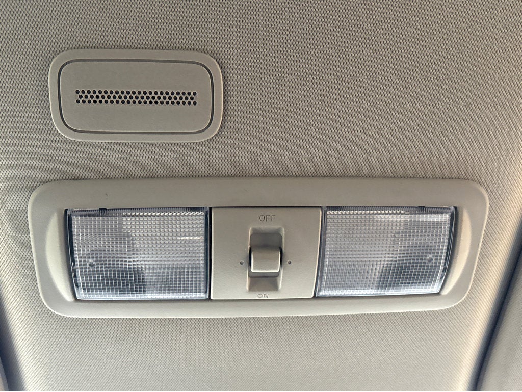 2023 Nissan Titan SV