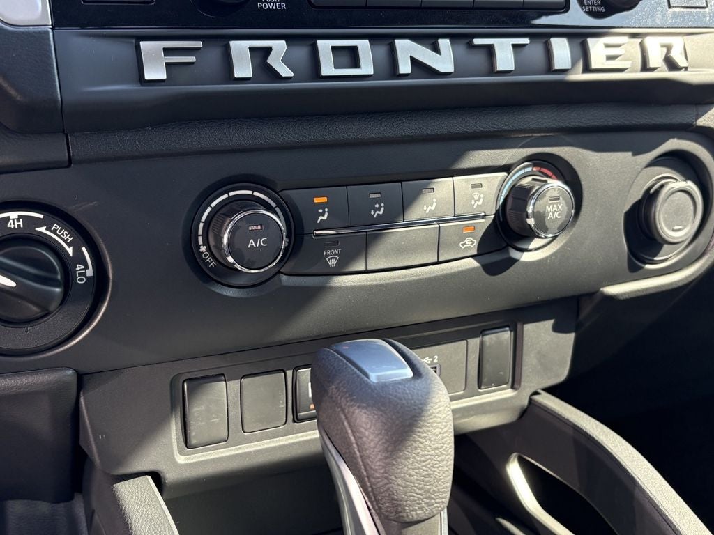 2027 Nissan Frontier SV