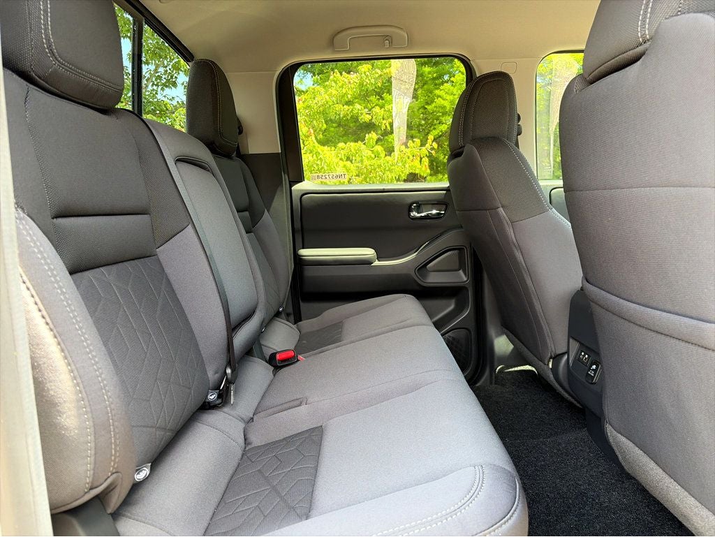 2027 Nissan Frontier SV