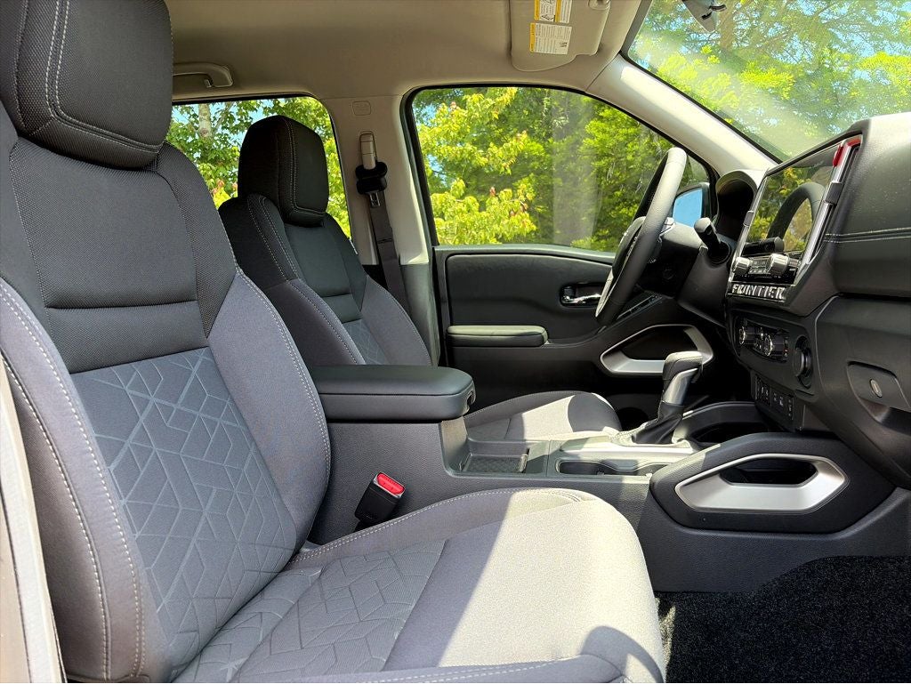 2027 Nissan Frontier SV