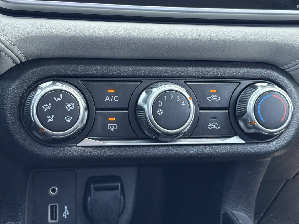 2020 Nissan Versa SV