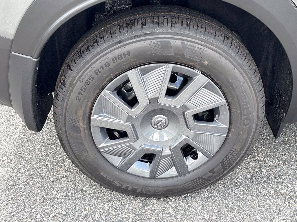 2027 Nissan Kicks S