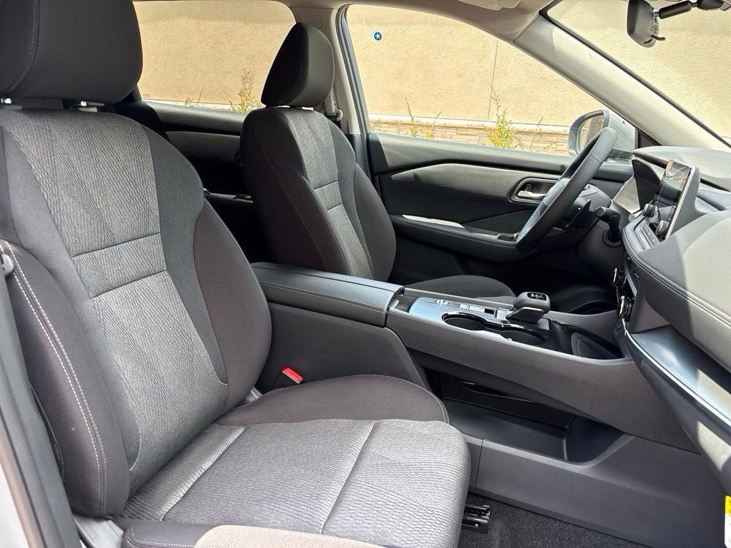 2027 Nissan Rogue SV