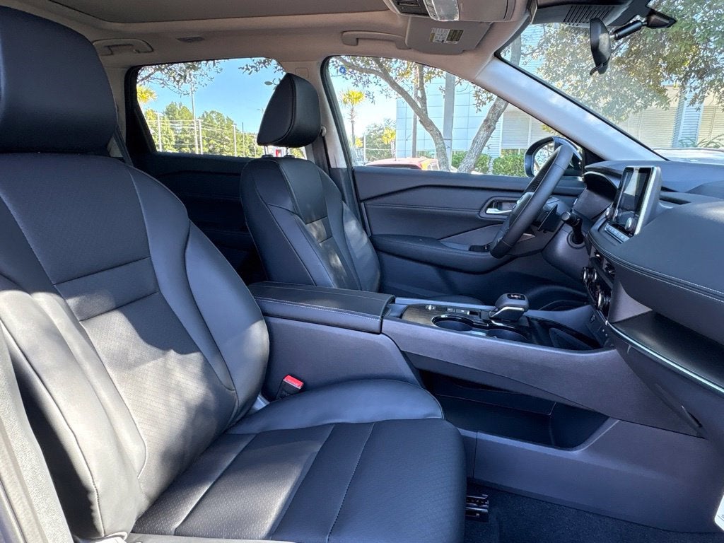 2027 Nissan Rogue Dark Armor