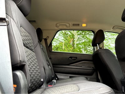 2024 Nissan Pathfinder S