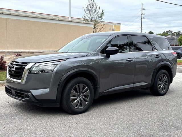 2024 Nissan Pathfinder S