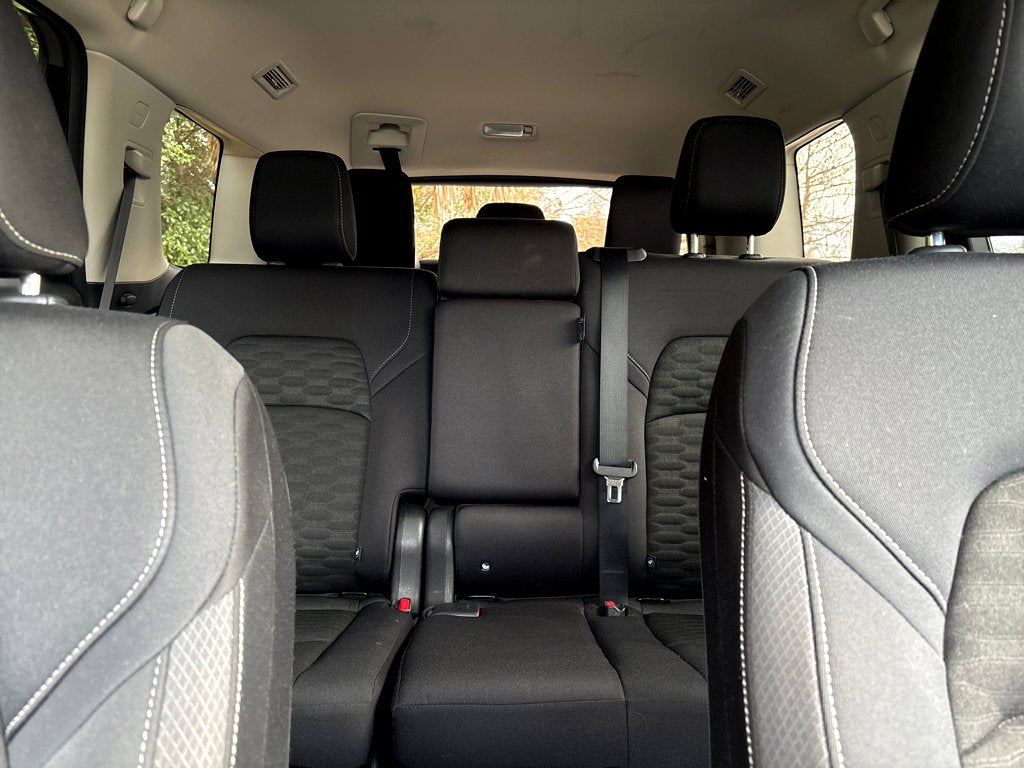 2024 Nissan Pathfinder SV