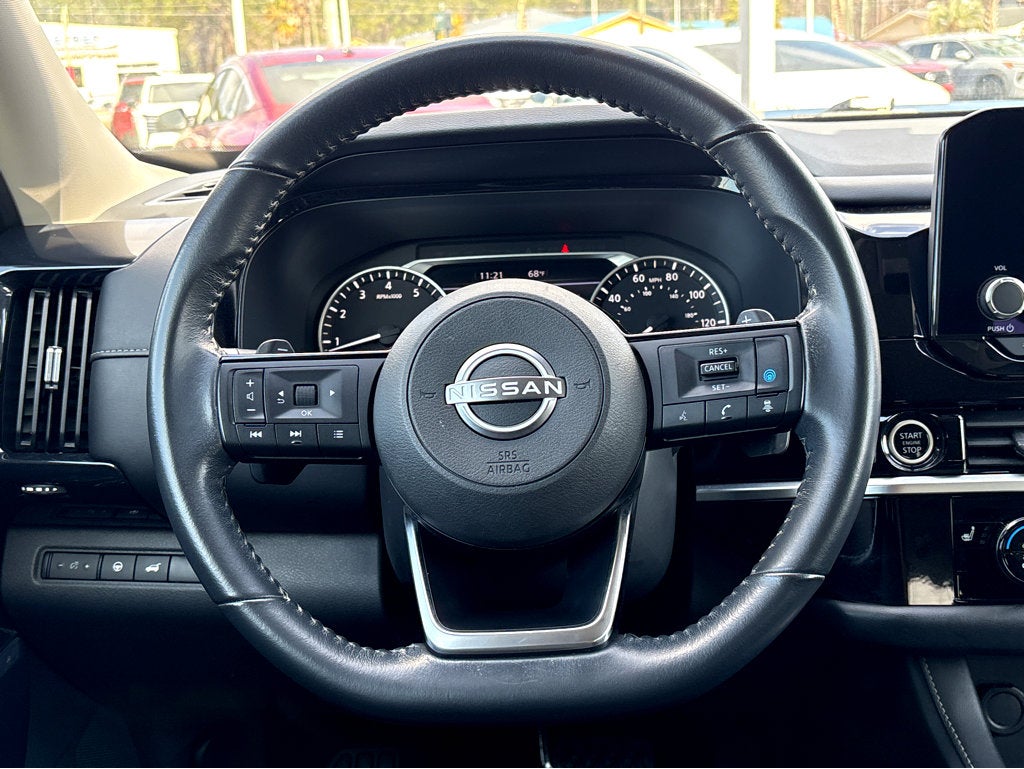 2022 Nissan Pathfinder SV