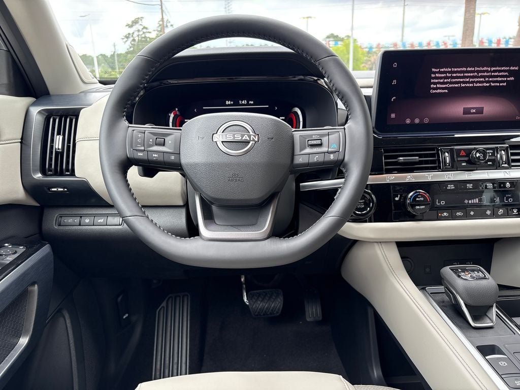 2026 Nissan Pathfinder SL