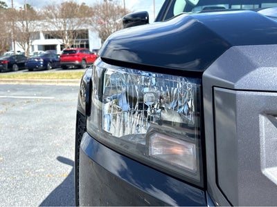 2025 Nissan Frontier SV