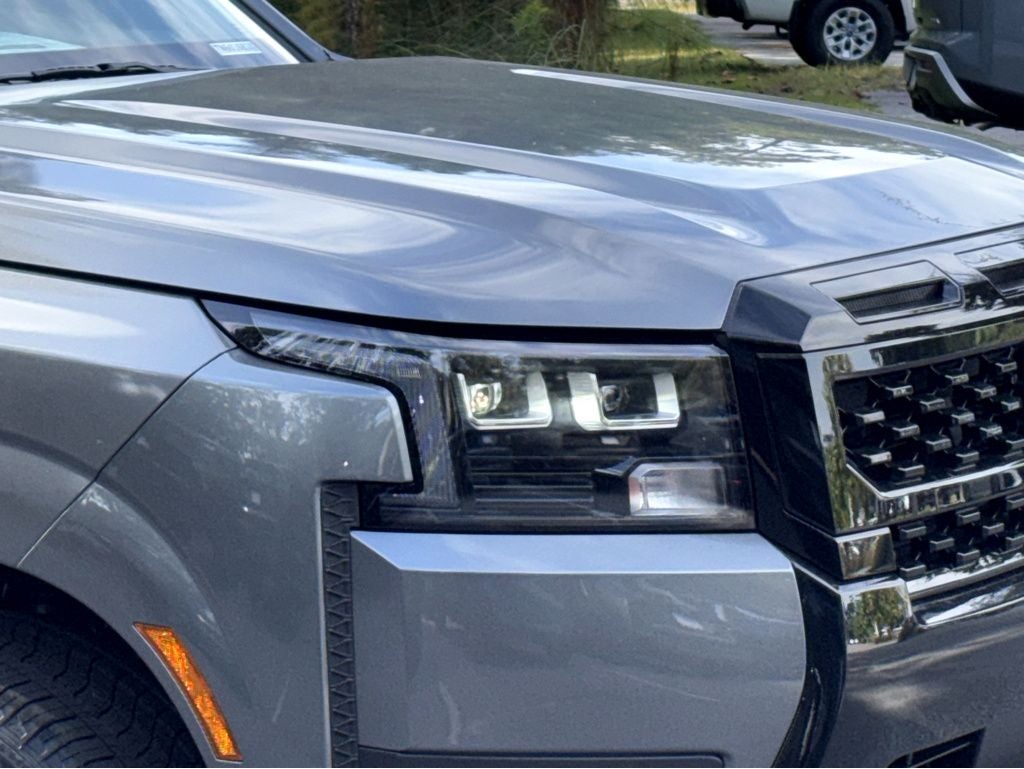 2026 Nissan Frontier Crew Cab SV