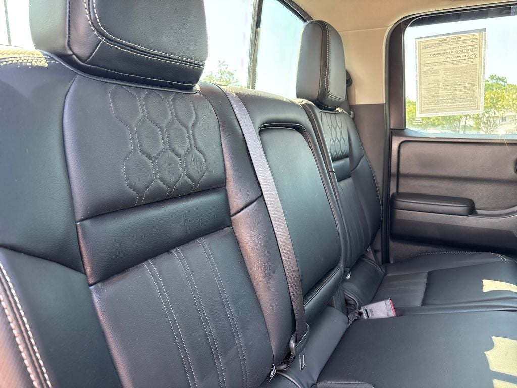 2025 Nissan Frontier SL