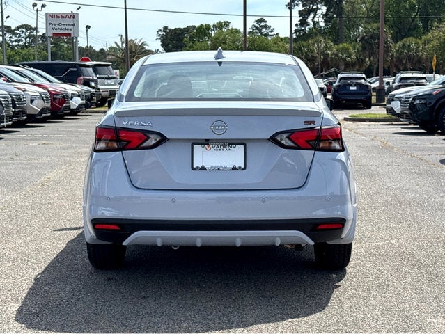 2025 Nissan Versa SR