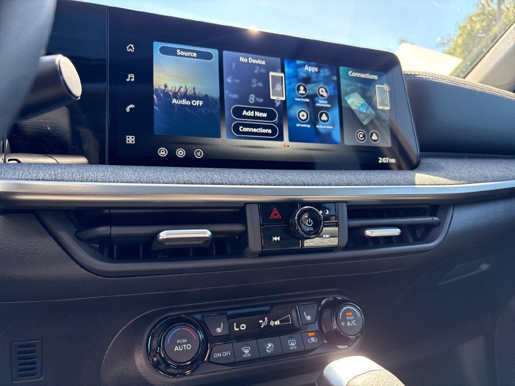 2027 Nissan Kicks SV