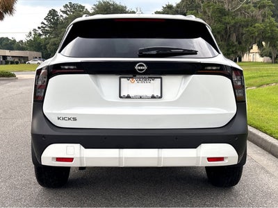 2026 Nissan Kicks SV