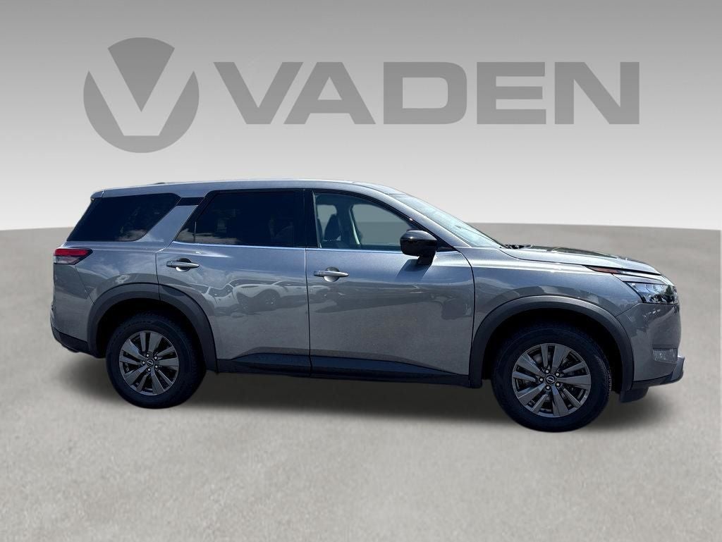 2023 Nissan Pathfinder S